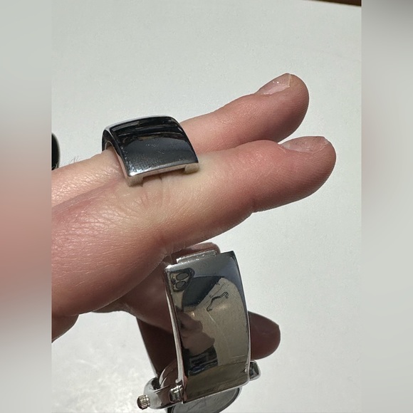 Aviva collection vintage watch that rotates/flips into a stone bracelet - Picture 3 of 10